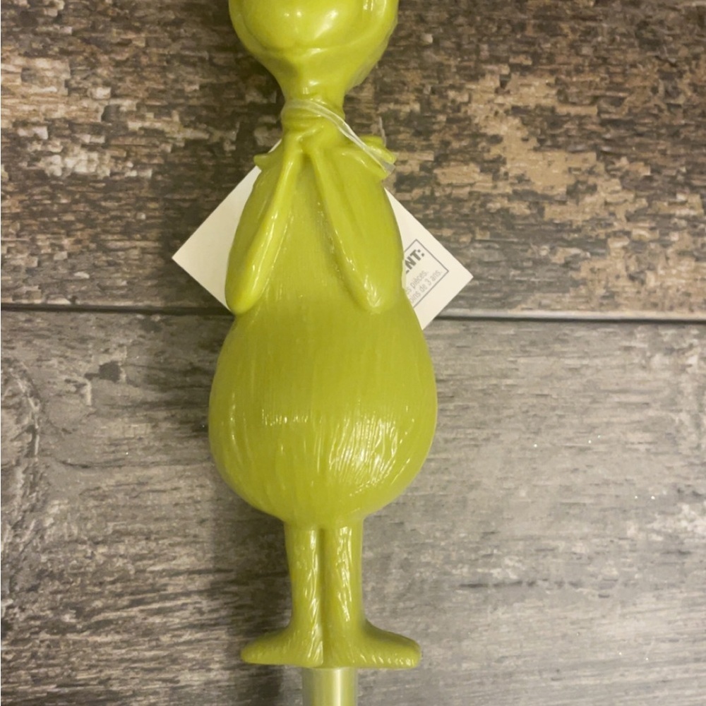 Grinch Green Beanie with Heart Patch, bracelets, and pen. - Picture 4 of 4